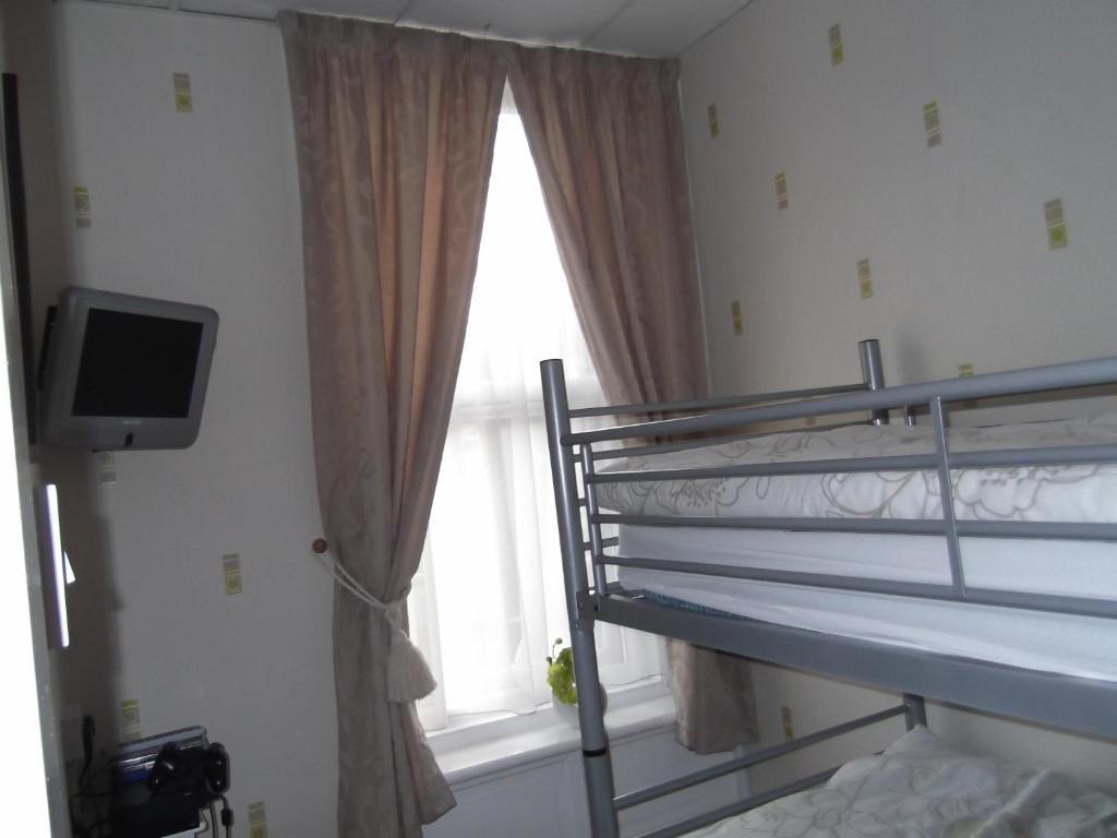 J'S Mayfair Guest House Блекпул Номер фото